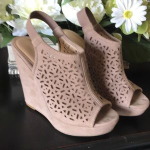 Chinese Laundry Wedges
